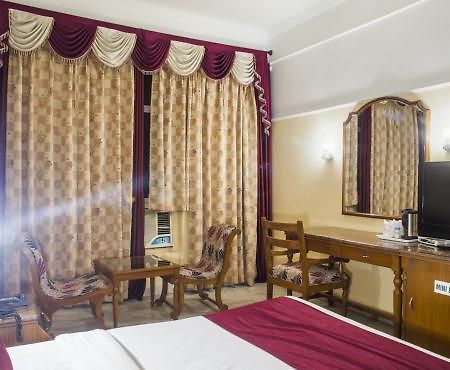 Sarao Hotel Mohali Bagian luar foto
