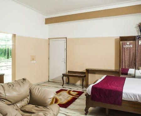 Sarao Hotel Mohali Bagian luar foto