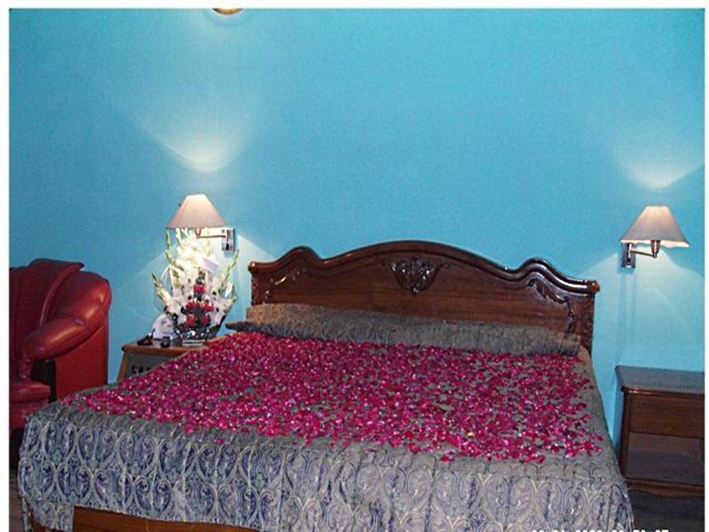 Sarao Hotel Mohali Bagian luar foto